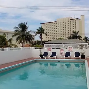 *** Hotel Village Jamaica